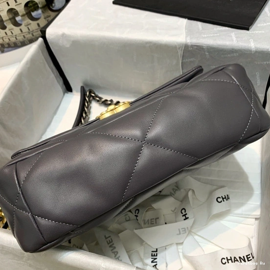 First Bag Ru 19 FLAP BAG CHANEL 0821